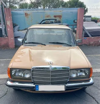 Mercedes 280 berline w123 phase 1 an 12/1976 entièrement restaurée prix 12000 euros