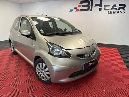 Toyota Aygo 1.4 D 60 CONFORT 5 portes