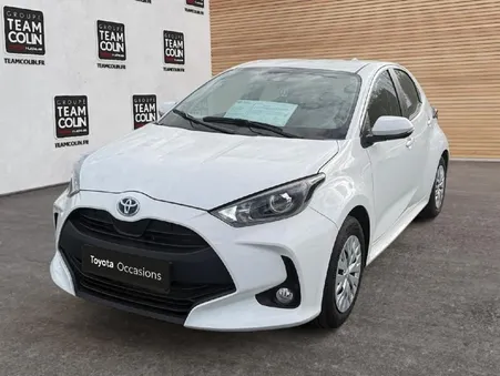 Toyota Yaris 116h Dynamic Business 5p + Programme Beyond Zero Academy MY22