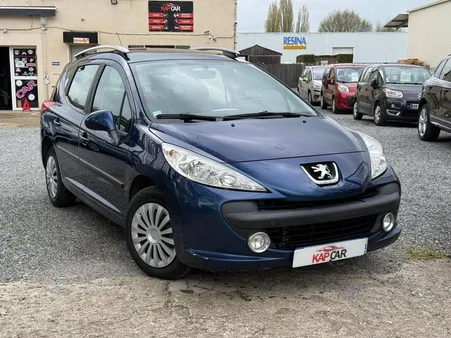 Peugeot 207 1.6 HDi90 Premium 5p