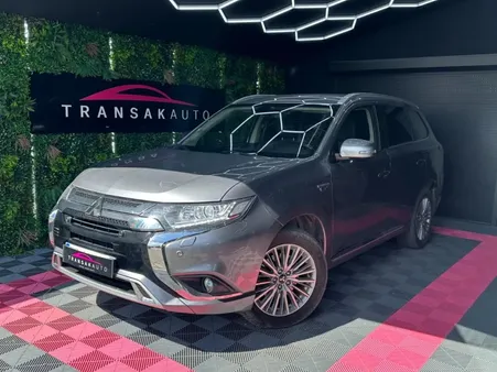 Mitsubishi Outlander PHEV 2.4l 208 ch Twin Motor 4WD Intense ~ Régulateur adaptatif CarPlay Auto ...