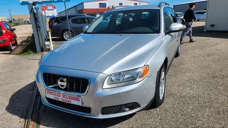 Volvo v70 2.4 d5 175 ch momentum geartronic