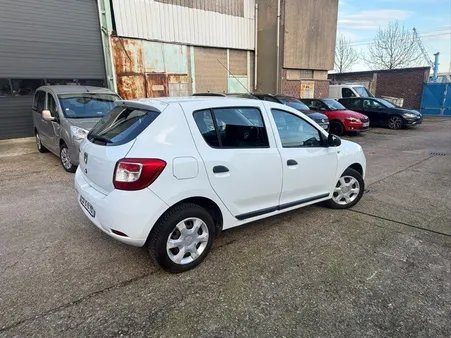 Dacia. Sandero