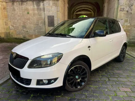 SKODA FABIA MONTE CARLO 1.6 TDI 90Ch SIEGES SPORT CLIM AUTO REGULATEUR VE 1ère MAIN DISTRI NEUVE