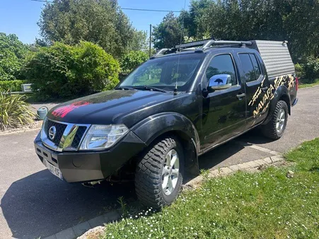 Nissan Navara d40 double cab pickup 4x4