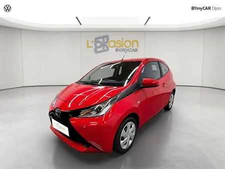 TOYOTA Aygo 1.0 VVT-i x-shift x-cite 4 Rouge Chilien