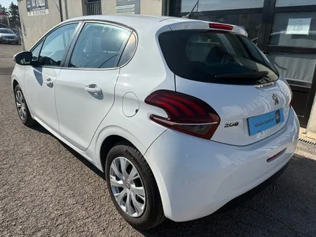 Peugeot 208 bluehdi 75 style