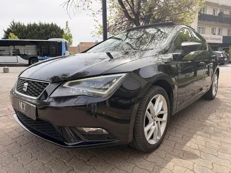 SEAT LEON 1.6 TDI 105ch CR Style / Toit Ouvrant - Distribution OK