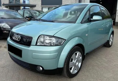 VEND AUDI A2 110 CV Ess BM de 2002 - CARNET