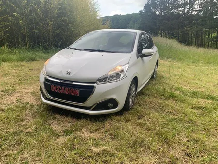 Peugeot 208 hdi 100 cv boîte 6