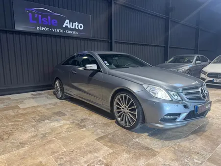 Mercedes Classe E 2.0 200 185 BVA/ PACK AMG/ SUIVI COMPLET/ GARANTIE 6 MOIS