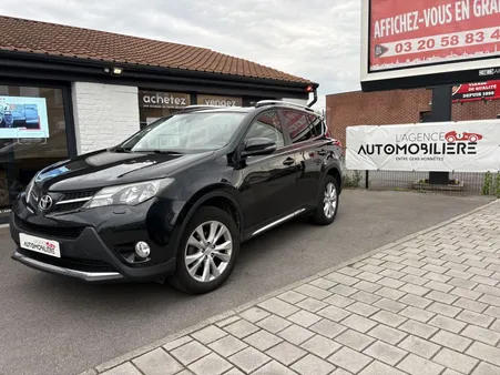 Toyota rav4 iv 150 d-4d fap lounge 4wd toit ouvrant camera