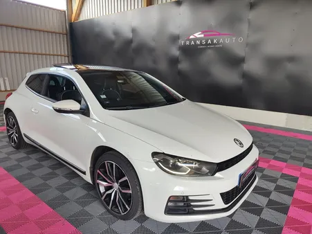 VOLKSWAGEN SCIROCCO 2.0 TDI 140 FAP Carat DSG6 / DISTRIBUTION OK