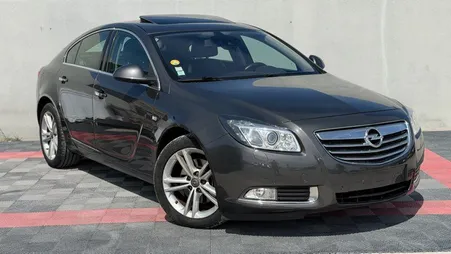 OPEL INSIGNIA 2.0 CDTI 160ch BVA COSMO, 1ERE MAIN