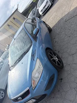Ford focus II hatchback 2.0 TDCi 110cv boîte automatique