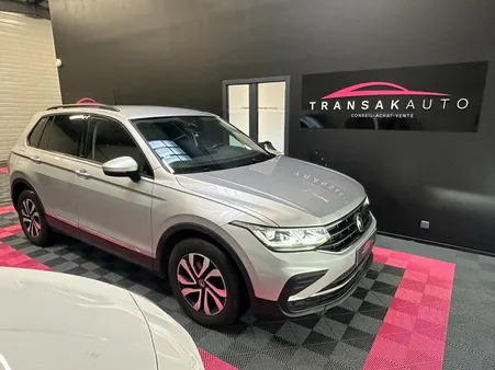 VOLKSWAGEN TIGUAN 1.5 TSI 150ch DSG7 Active + ENTRETIEN VOLKSWAGEN + iQ LIGHT + CARPLAY + CAMÉRA DE RECUL + DETECTEUR