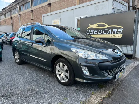 Peugeot 308 sw 1.6 hdi premium pack 110cv 7 places attelage/clim/jantes/panoramique/régulateur