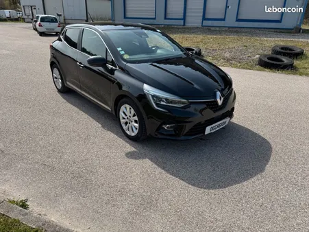 Renault clio 5 1.5 dci 115cv premiere main intens