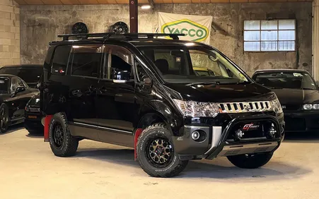 Mitsubishi Delica D5 4WD - 82000 km