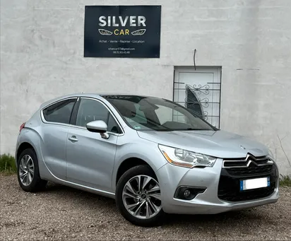 CITROEN DS4 1.6 BLUEHDI 120CH SoChic / SIEGES MASSANT / GPS / CT OK