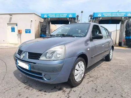 Renault clio2 campus 1.5l dci 65cv*kit distribution ok avec tous les papiers a jour