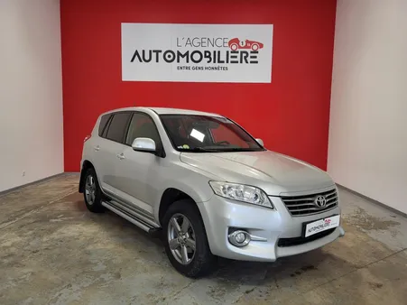 Toyota rav4 2.2 d-4d 150 bvm6 + camera de recul + attelage