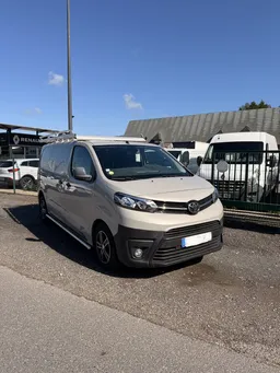 ProAce Business 2.0 120 cv - 16 990  HT
