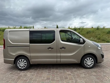 Opel vivaro 1.6 cdti 125 bi turbo eco flex double cabine annee 2018