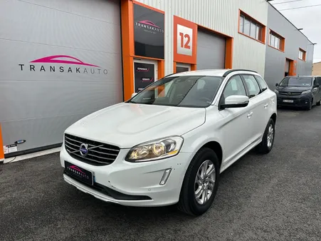 VOLVO XC60 D4 181 ch Momentum Geartronic *Distribution a jour VOLVO