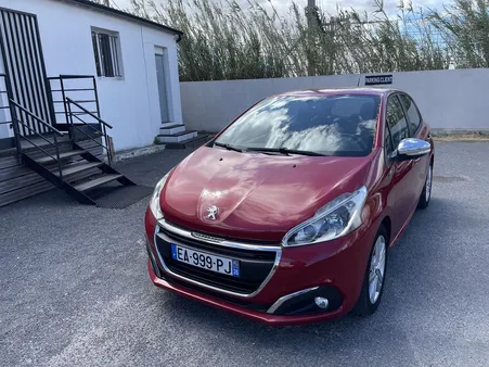 Peugeot 208 1.2 82CH STYLE 5P