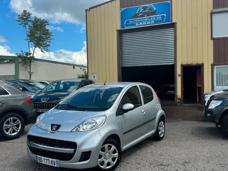 PEUGEOT 107 5 Portes 1.0 i 12V (boîte Automatique) Blue Lion 68 cv