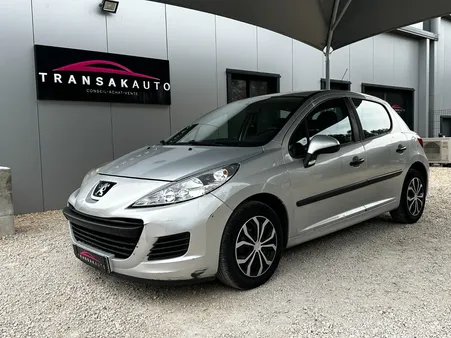 PEUGEOT 207 1.4 HDi 68cv BLUE LION Active / Distribution Faite