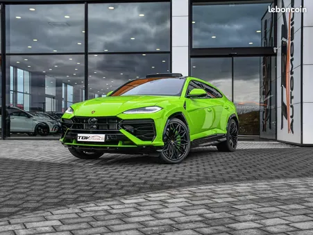 Lamborghini URUS 4.0 V8 800 CV SE FULL OPTION 1ERE MAIN LIGNE LAMBORGHINI AKRAPOVIC VEHICULE 100% ORIGINE FRANCE COVERING VERT – COULEUR D’ORIGINE NOIR JANTES ALU 23