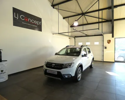 Dacia Sandero II (2) 0.9 TCE 90 ch Advance BVM5 - Origine France - Suivi Complet - Bluetooth - Navigation - Caméra - Régulateur de vitesse