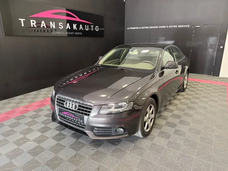 AUDI A4 2.0 TDI 143 Ambiente Multitronic + Toit Ouvrant + Entretien à jour