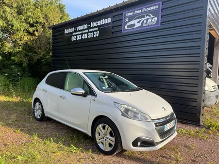 Peugeot 208 1.2 PURETECH 82CH STYLE 5P