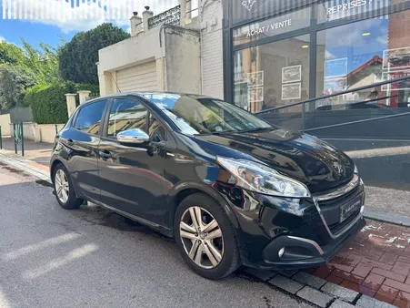 Peugeot 208 1.2VTI 82ch BVM5 Style COURROIE OK