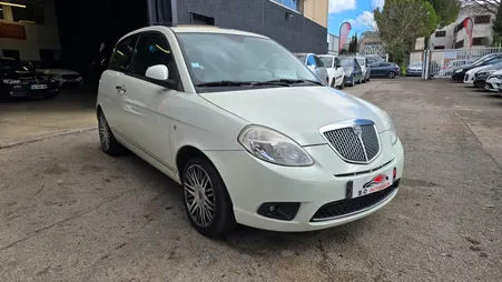 LANCIA Ypsilon 1.3l JTD Multi jet 75ch Lounge , *Idéale jeune conducteur*, *Toit ouvrant
