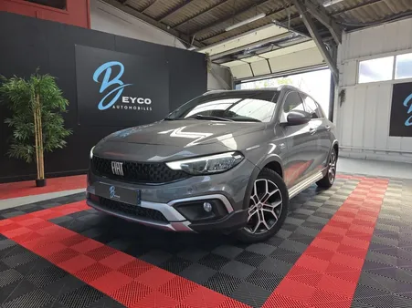 FIAT TIPO CROSS 1.6 MULTIJEt 130 CH LIFE PLUS - GARANTIE 6 MOIS