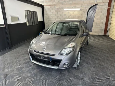 Renault CLIO III 1.2 TCE 100CH XV DE FRANCE 5P DEUXIÈME MAIN GARANTIE