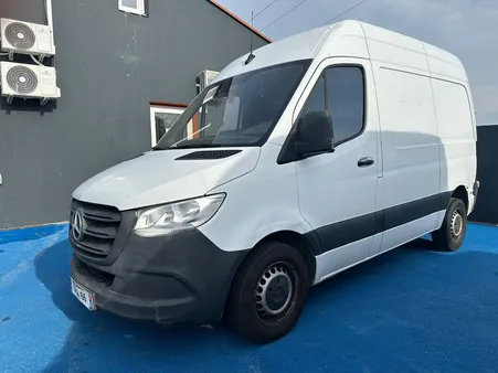 Mercedes Sprinter III Fourgon FWD FOURGON 214 CDI 33 3.0T FWD FIRST