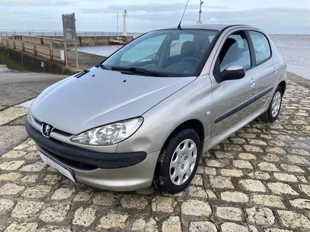 206 1.1 60 cv moteur fiable et economique