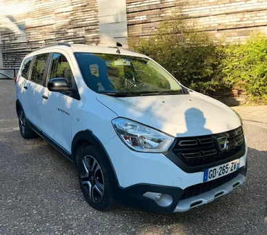 LODGY 1.3 TCe 130ch FAP 15 ans 7 Places