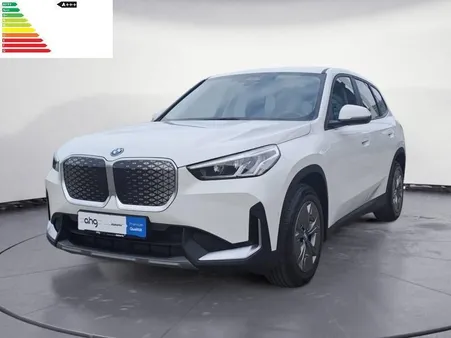 BMW iX1 eDrive20 Sitzhzg. Vorn Navigation PDC vorne und hinten LED Rückfahrkamera