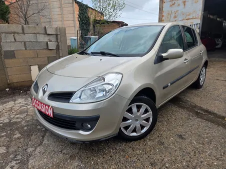 Renault clio 1l5 dci 86ch