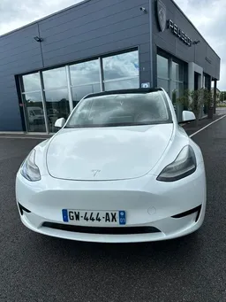 Tesla model y 300 autonomie standard rwd 60 kwh 2024