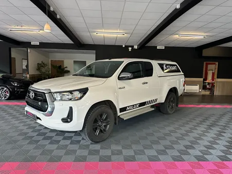 TOYOTA HILUX Xtra cabine 2.8 D-4D AWD 204 cv Légende ~ HARDTOP