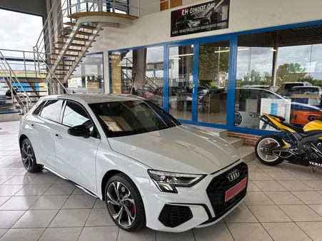 Audi A3 Sportback 45 TFSI e S TRONIC S LINE 245CH GPS-LED MATRIX-SEMI CUIR-JANTES 18-CARPLAY
