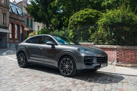 Porsche Cayenne Coupé E-Hybrid Facelift - TVA - Première main - Burmester - Roue directrice