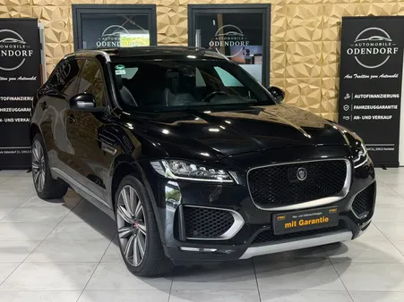 Jaguar F-Pace S AWD 3.0 – Panorama – Caméra 360 – Toit ouvrant - 300 ch